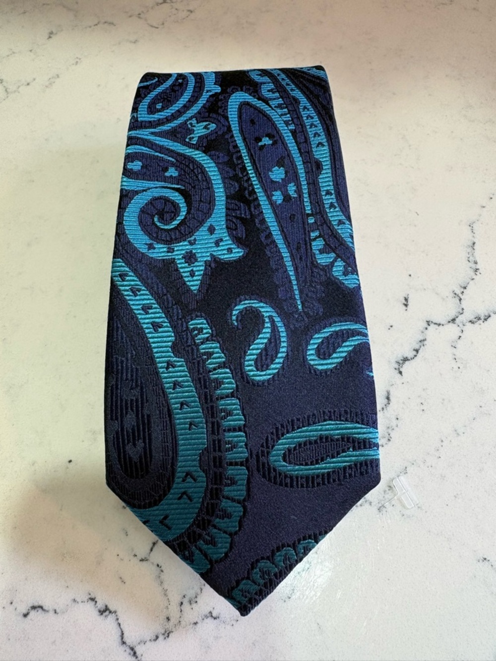 BUGATCHI MADE IN ITALY MEN'S TIE 100% Silk Paisley Print  Blue